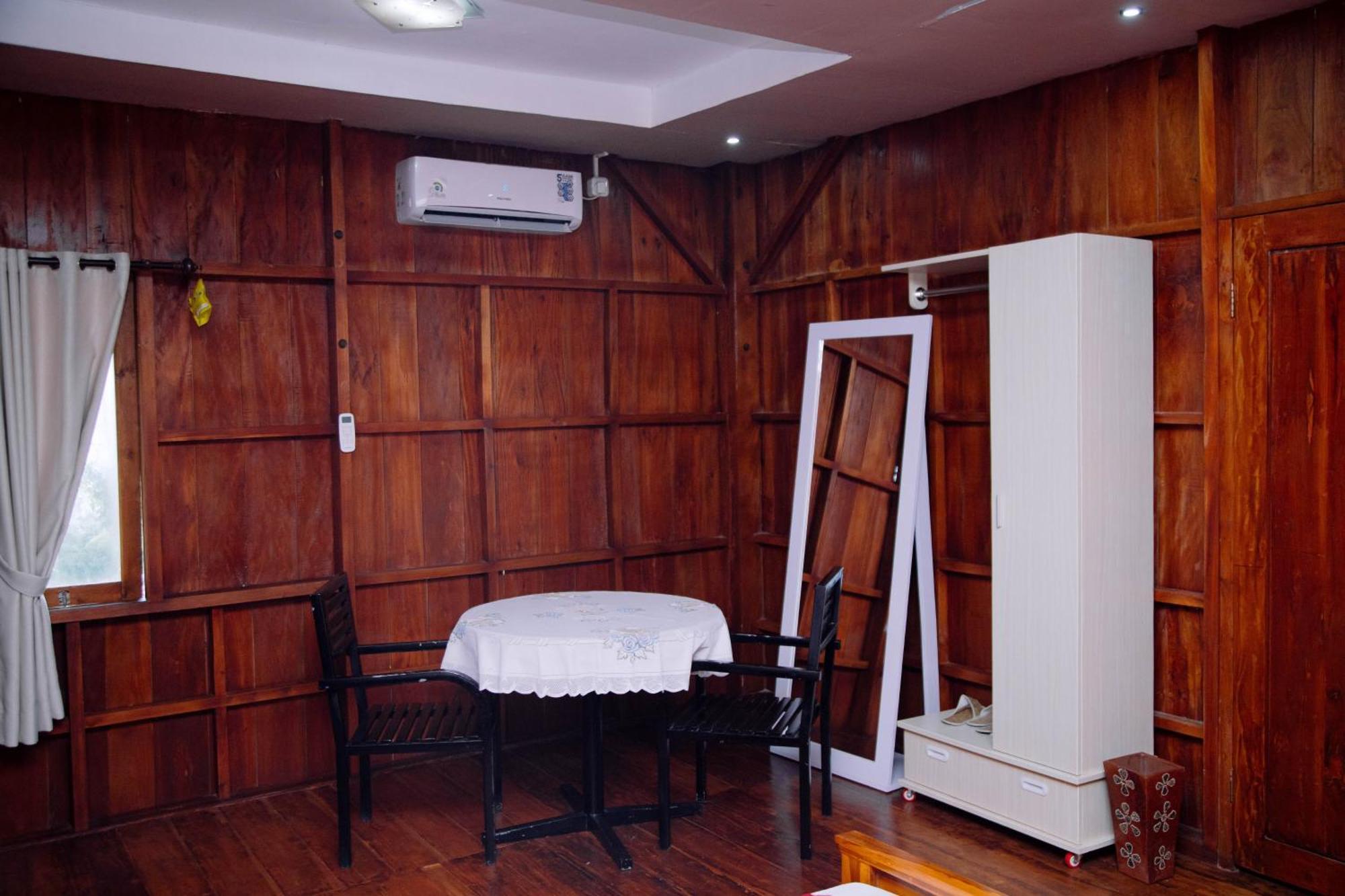 Reddoorz At Villa Bukit Senyum Lombok Kuripan エクステリア 写真
