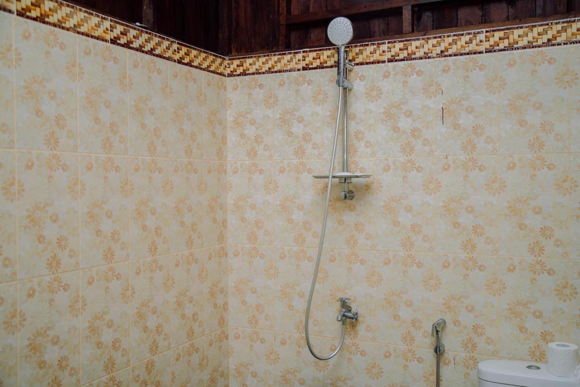 Reddoorz At Villa Bukit Senyum Lombok Kuripan エクステリア 写真